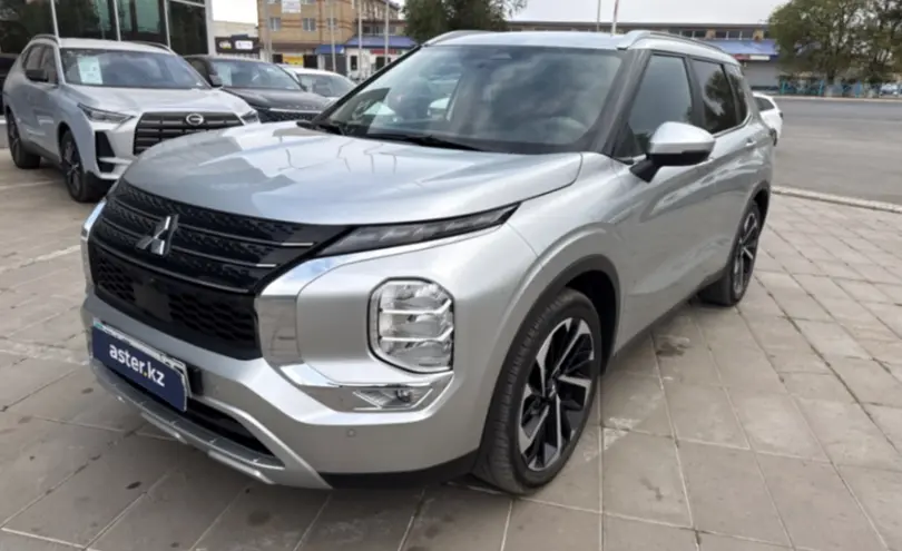 Mitsubishi Outlander 2023 года за 17 000 000 тг. в Уральск