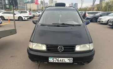 Volkswagen Sharan 1996 года за 1 500 000 тг. в Астана фото 2