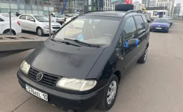 Volkswagen Sharan 1996 года за 1 500 000 тг. в Астана фото 1