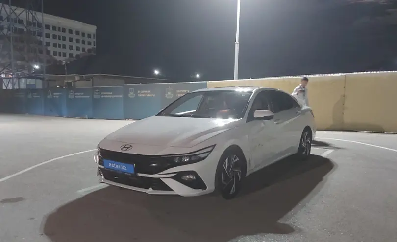 Hyundai Elantra 2023 года за 8 200 000 тг. в Шымкент