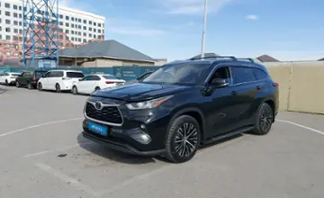Toyota Highlander 2021 года за 23 000 000 тг. в Шымкент фото 1