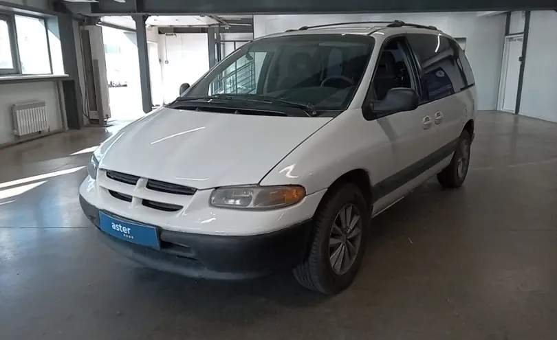 Chrysler Voyager 1996 года за 2 000 000 тг. в Астана