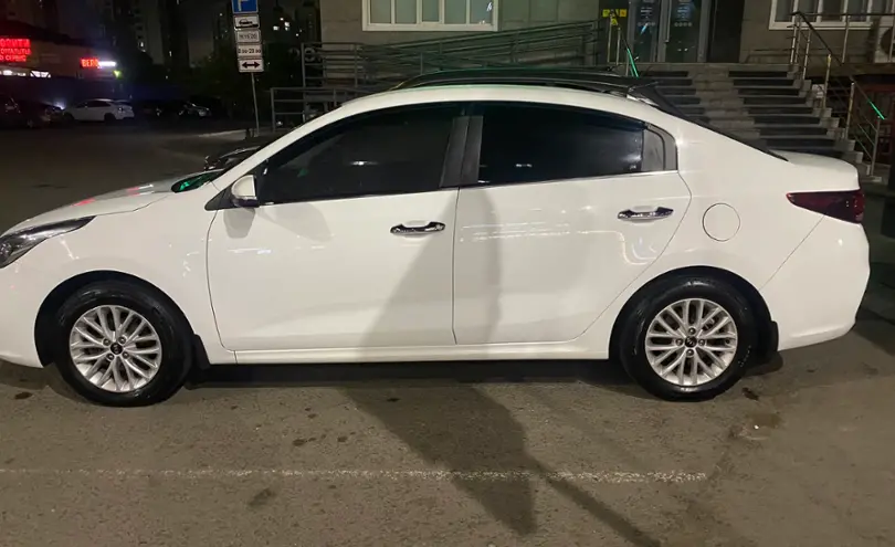 Kia Rio 2018 года за 7 500 000 тг. в Астана