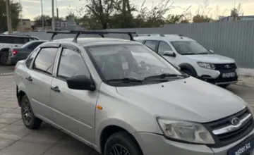 LADA (ВАЗ) Granta 2015 года за 1 000 000 тг. в Уральск фото 3