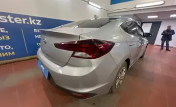 Hyundai Elantra 2019 года за 7 500 000 тг. в Астана