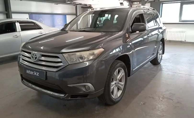 Toyota Highlander 2011 года за 11 000 000 тг. в Астана