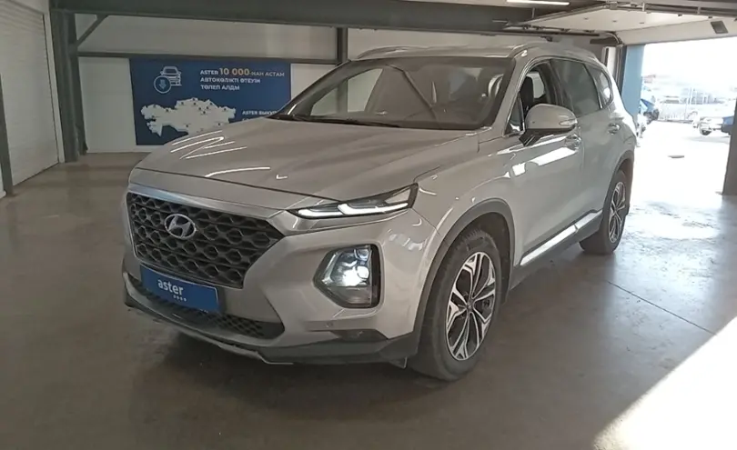 Hyundai Santa Fe 2019 года за 12 890 000 тг. в Астана