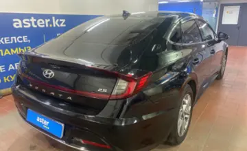 Hyundai Sonata 2020 года за 10 000 000 тг. в Астана