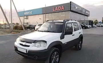 Chevrolet Niva 2015 года за 3 450 000 тг. в Атырау фото 1