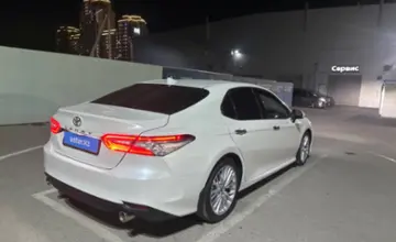 Toyota Camry 2018 года за 14 590 000 тг. в Шымкент