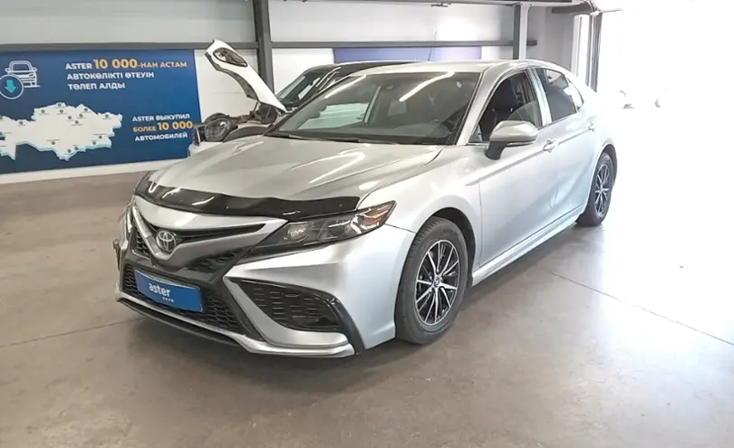 Toyota Camry 2022 года за 12 500 000 тг. в Астана