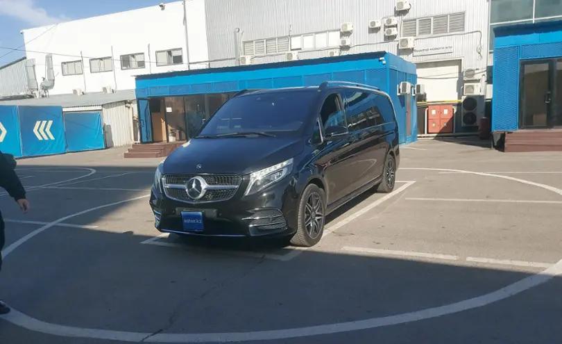 Mercedes-Benz V-Класс 2019 года за 31 000 000 тг. в Алматы