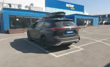 Toyota Highlander 2023 года за 19 000 000 тг. в Алматы фото 4