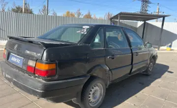 Volkswagen Passat 1990 года за 700 000 тг. в Уральск