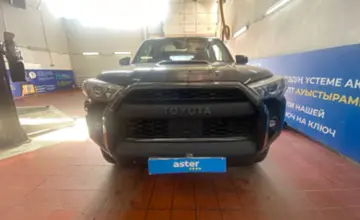 Toyota 4Runner 2023 года за 25 000 000 тг. в Астана фото 2