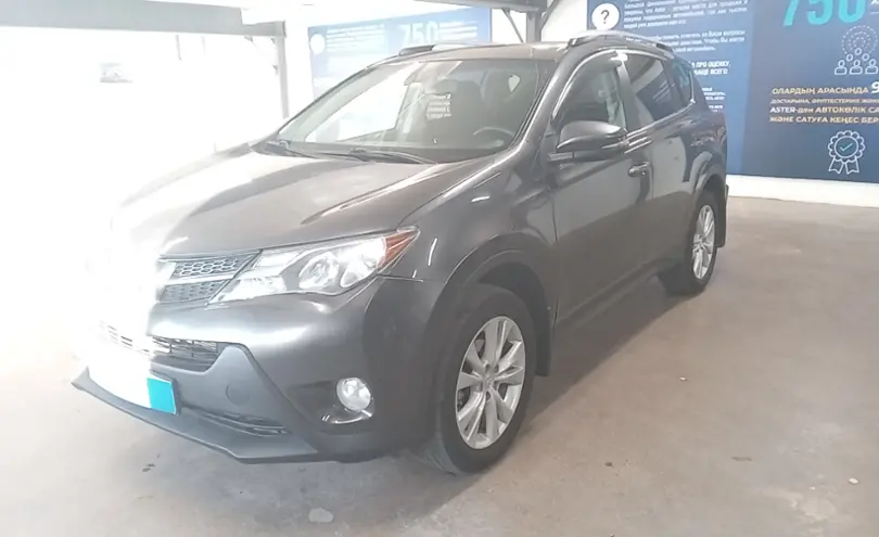 Toyota RAV4 2015 года за 10 700 000 тг. в Астана