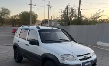 Chevrolet Niva 2014 года за 3 000 000 тг. в Уральск фото 3