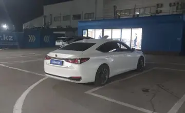 Lexus ES 2018 года за 18 000 000 тг. в Алматы фото 3