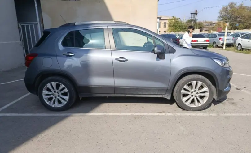 Chevrolet Tracker 2020 года за 7 000 000 тг. в Тараз фото 4