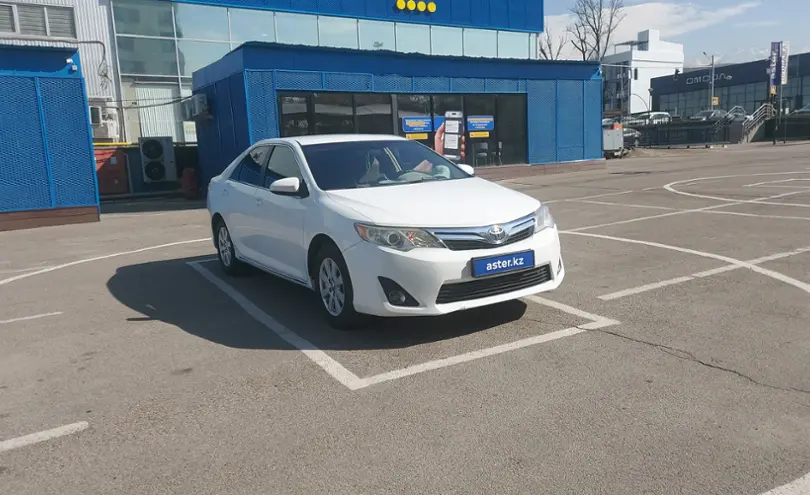 Toyota Camry 2013 года за 7 800 000 тг. в Алматы фото 2