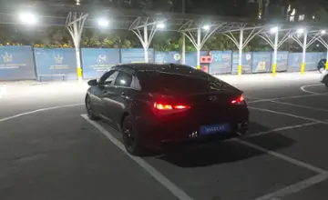 Hyundai Elantra 2021 года за 8 200 000 тг. в Алматы фото 4