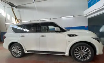 Infiniti QX80 2016 года за 16 500 000 тг. в Астана фото 4