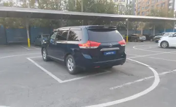 Toyota Sienna 2010 года за 10 000 000 тг. в Алматы фото 4