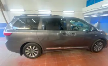 Toyota Sienna 2018 года за 16 500 000 тг. в Астана фото 4