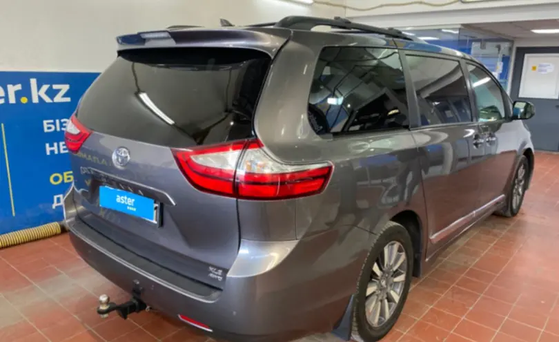 Toyota Sienna 2018 года за 16 500 000 тг. в Астана фото 5
