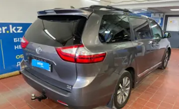 Toyota Sienna 2018 года за 16 500 000 тг. в Астана