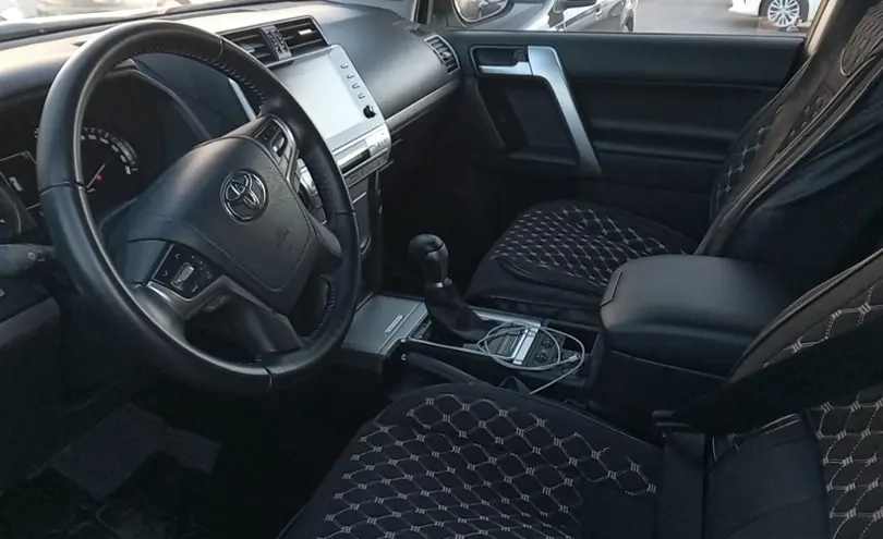 Toyota Land Cruiser Prado 2021 года за 28 000 000 тг. в Астана фото 5