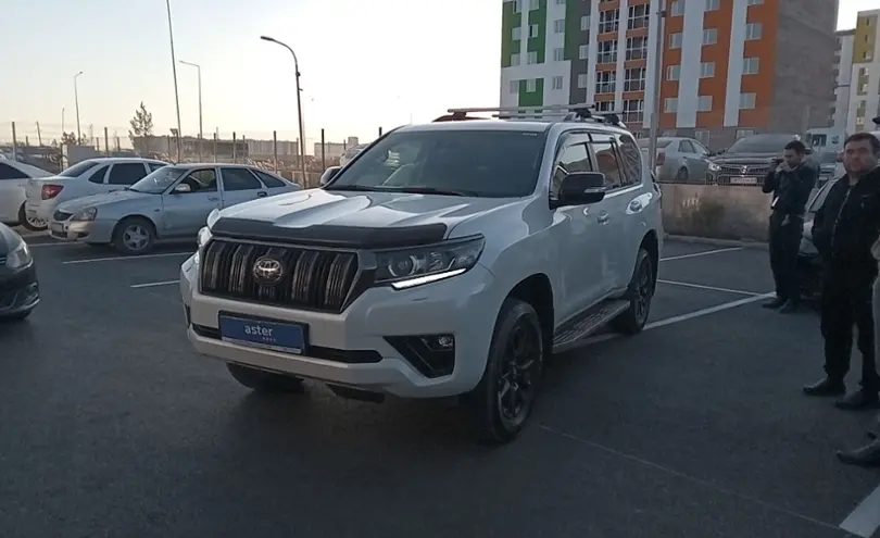 Toyota Land Cruiser Prado 2021 года за 28 000 000 тг. в Астана