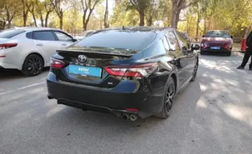 Toyota Camry 2021 года за 13 000 000 тг. в Актобе