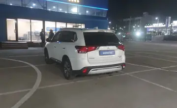 Mitsubishi Outlander 2019 года за 15 000 000 тг. в Алматы фото 4