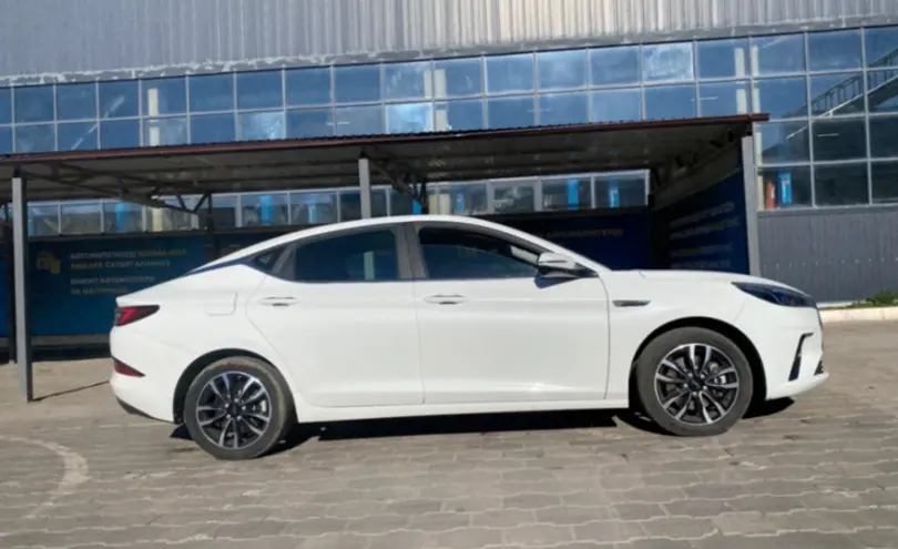 JAC J7 2023 года за 6 700 000 тг. в Караганда фото 4