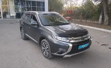 Mitsubishi Outlander 2019 года за 10 800 000 тг. в Актобе фото 3
