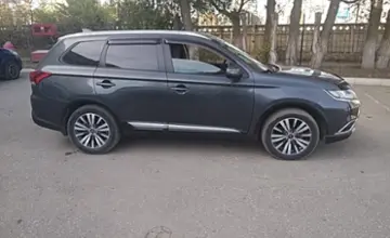 Mitsubishi Outlander 2019 года за 10 800 000 тг. в Актобе фото 4