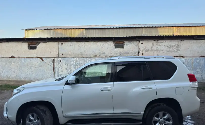 Toyota Land Cruiser Prado 2013 года за 15 200 000 тг. в Алматы