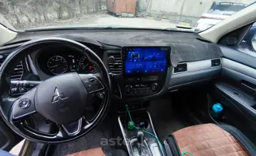 Mitsubishi Outlander 2017 года за 10 300 000 тг. в Астана фото 5