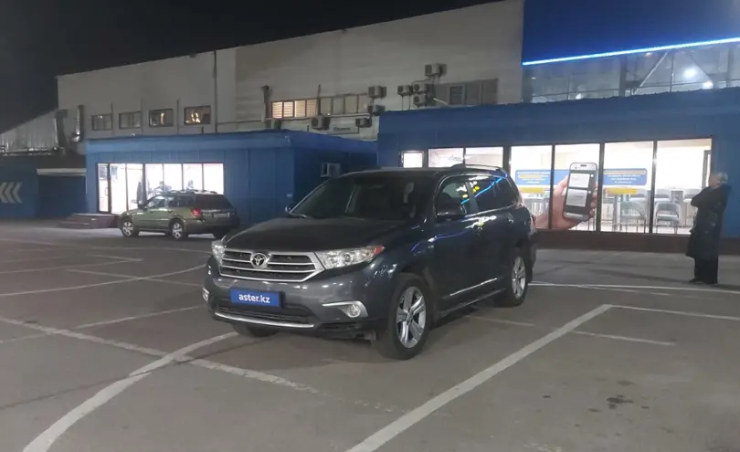 Toyota Highlander 2013 года за 13 000 000 тг. в Алматы