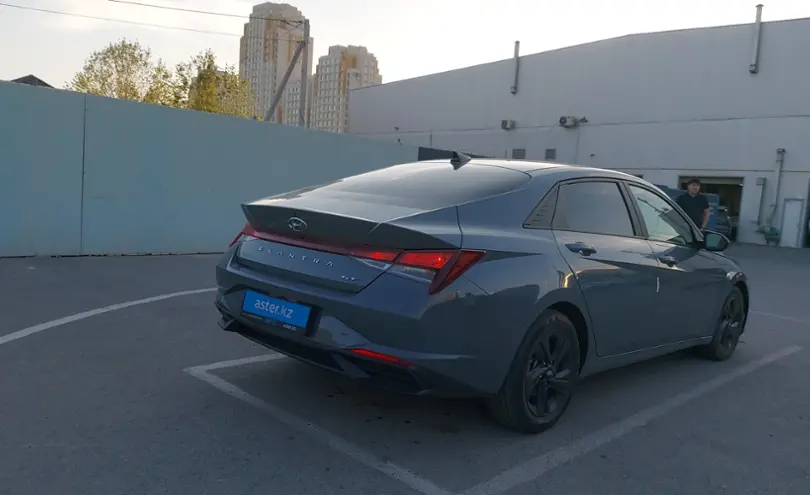 Hyundai Elantra 2021 года за 9 000 000 тг. в Шымкент фото 3