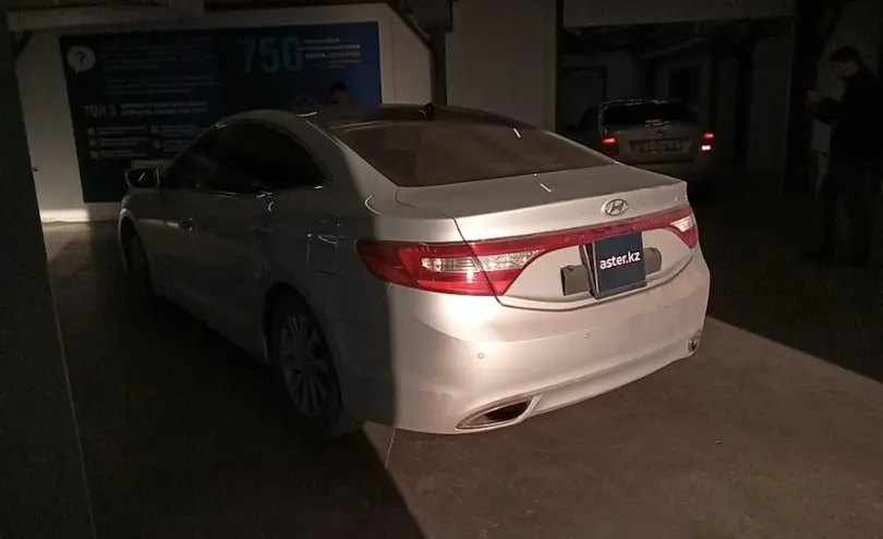 Hyundai Grandeur 2011 года за 9 000 000 тг. в Астана фото 4