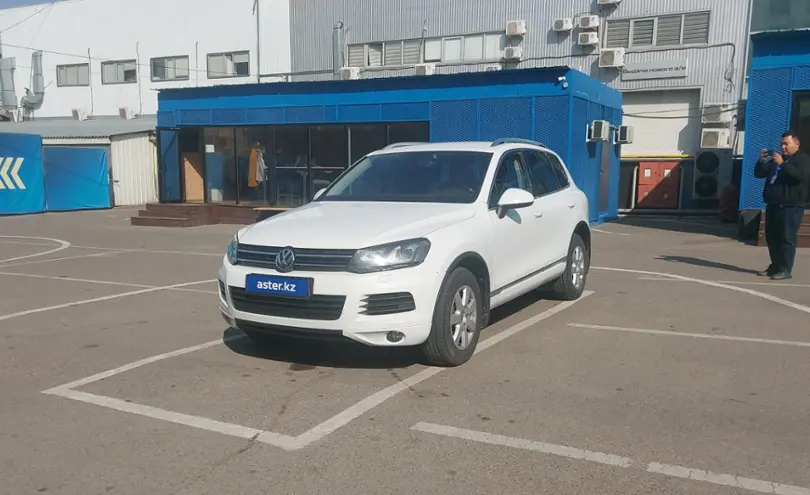 Volkswagen Touareg 2014 года за 15 000 000 тг. в Алматы