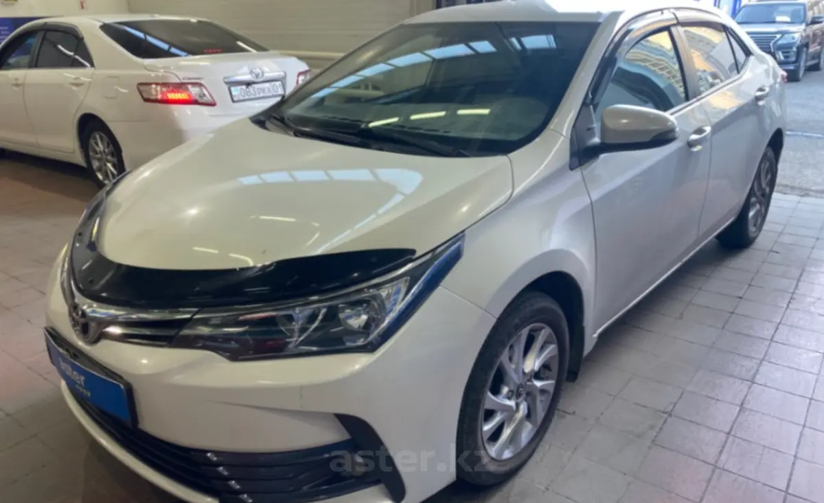 Toyota Corolla 2017 года за 8 000 000 тг. в Астана