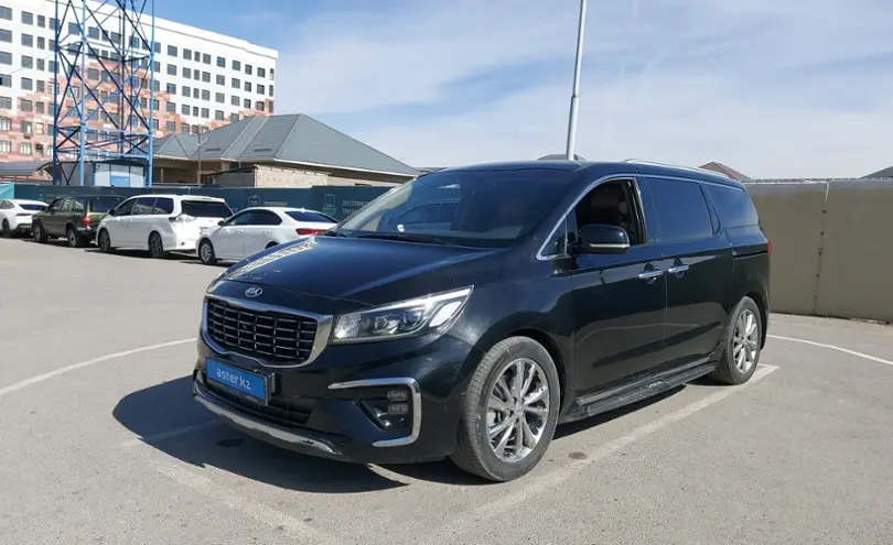 Kia Carnival 2018 года за 12 000 000 тг. в Шымкент