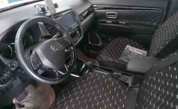 Mitsubishi Outlander 2022 года за 14 000 000 тг. в Астана фото 5