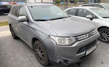 Mitsubishi Outlander 2012 года за 8 000 000 тг. в Астана фото 3