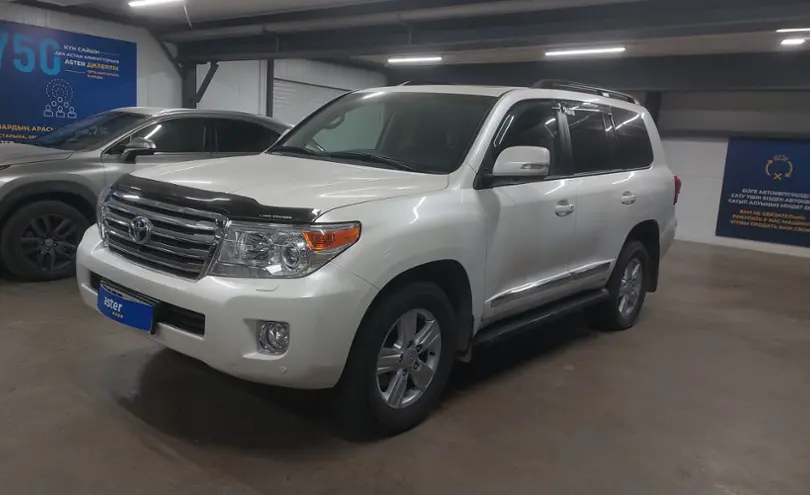 Toyota Land Cruiser 2014 года за 30 000 000 тг. в Астана