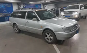 Volkswagen Passat 1995 года за 1 500 000 тг. в Астана фото 2