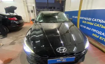 Hyundai Elantra 2020 года за 9 000 000 тг. в Астана фото 2